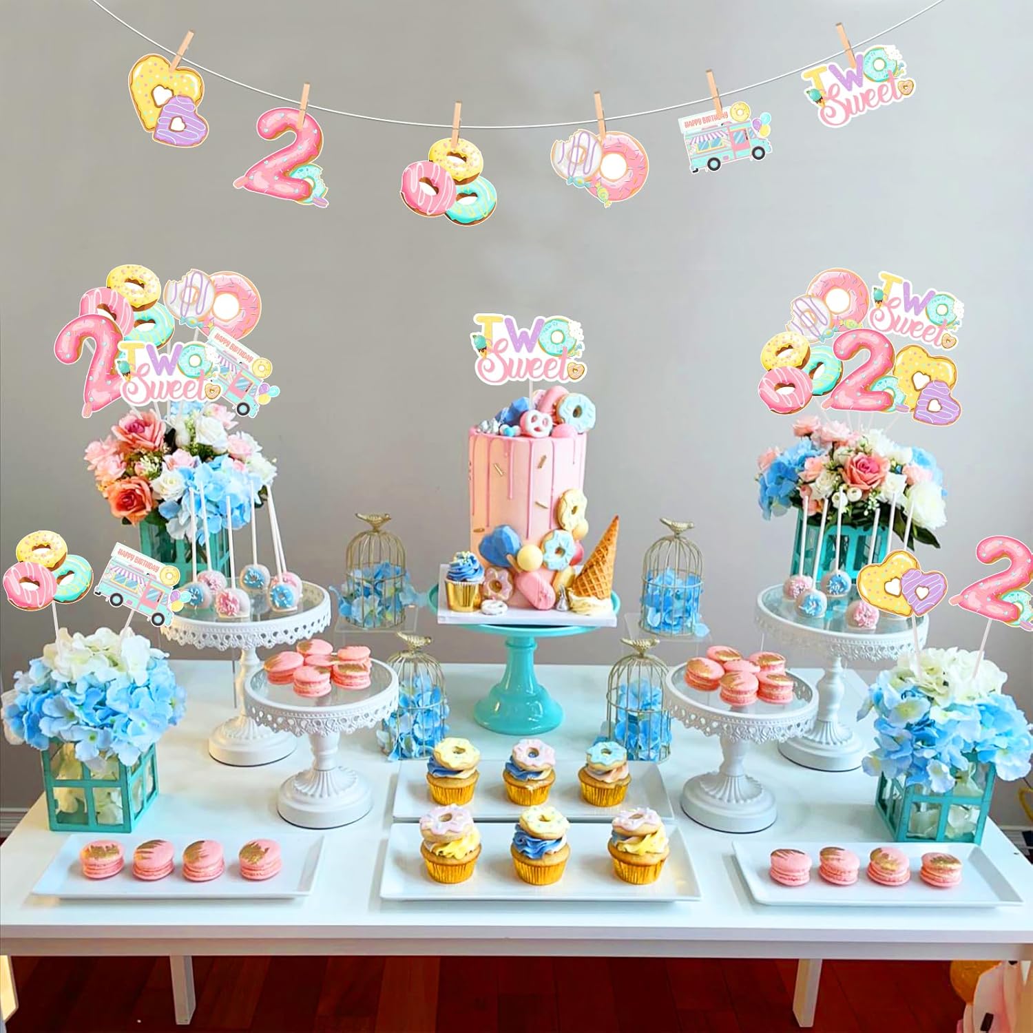 Donut 2nd Birthday Centerpiece - Centerpiece Stick 리뷰 및 가격