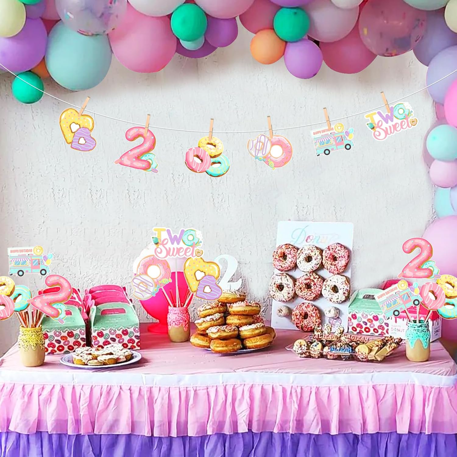 Donut 2nd Birthday Centerpiece - Centerpiece Stick 리뷰 및 가격