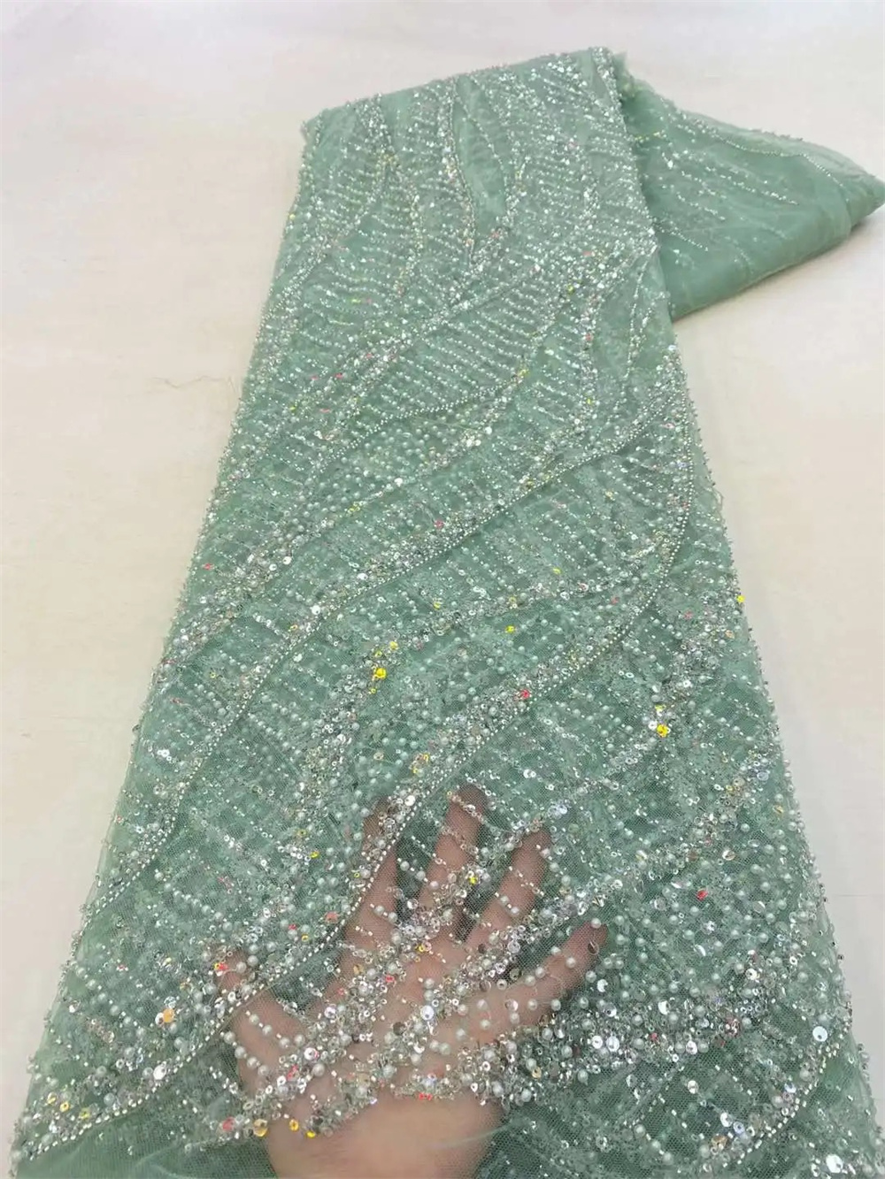 African Sequins Beaded Groom L - Glitter Tablecloth 리뷰 및 가격
