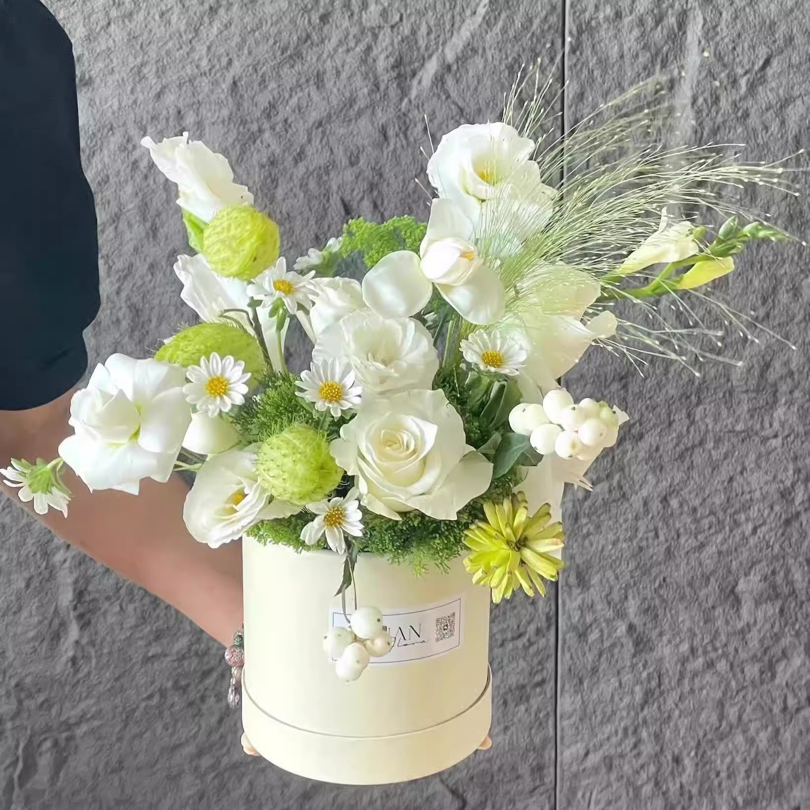 Small Flowers Packing Box Hug  - Event Party Box 리뷰 및 가격